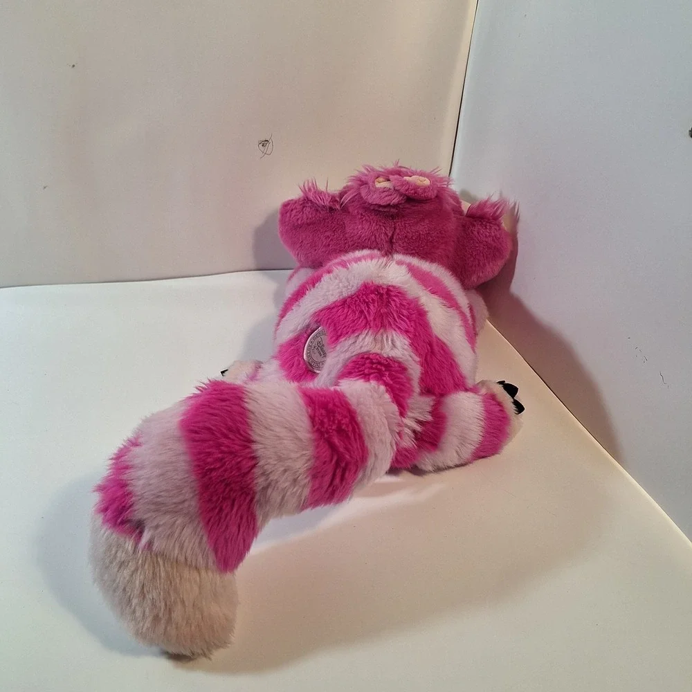 RARE DISNEY STORE EXCLUSIVE CHESHIRE CAT 18